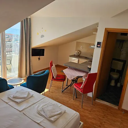 Center M&m Apartment *